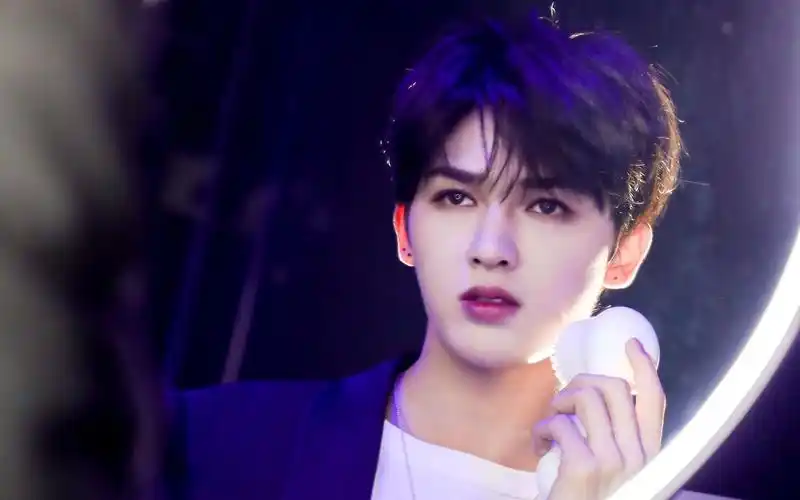 7】朱正廷科莱丽个人发布会直播_哔哩哔哩_bilibili