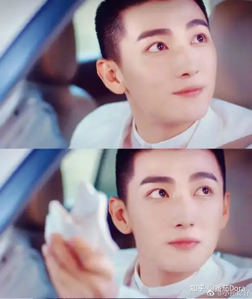 刘昱晗演了解雨臣这个角色,黑花线也挺开的.长的也挺好看.