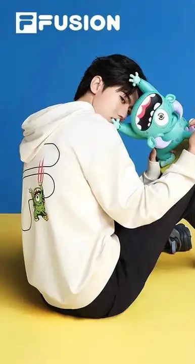 晕倒!飞啦小怪兽卫衣的新图好可爱啊坤坤~~~#fila代言人蔡徐坤