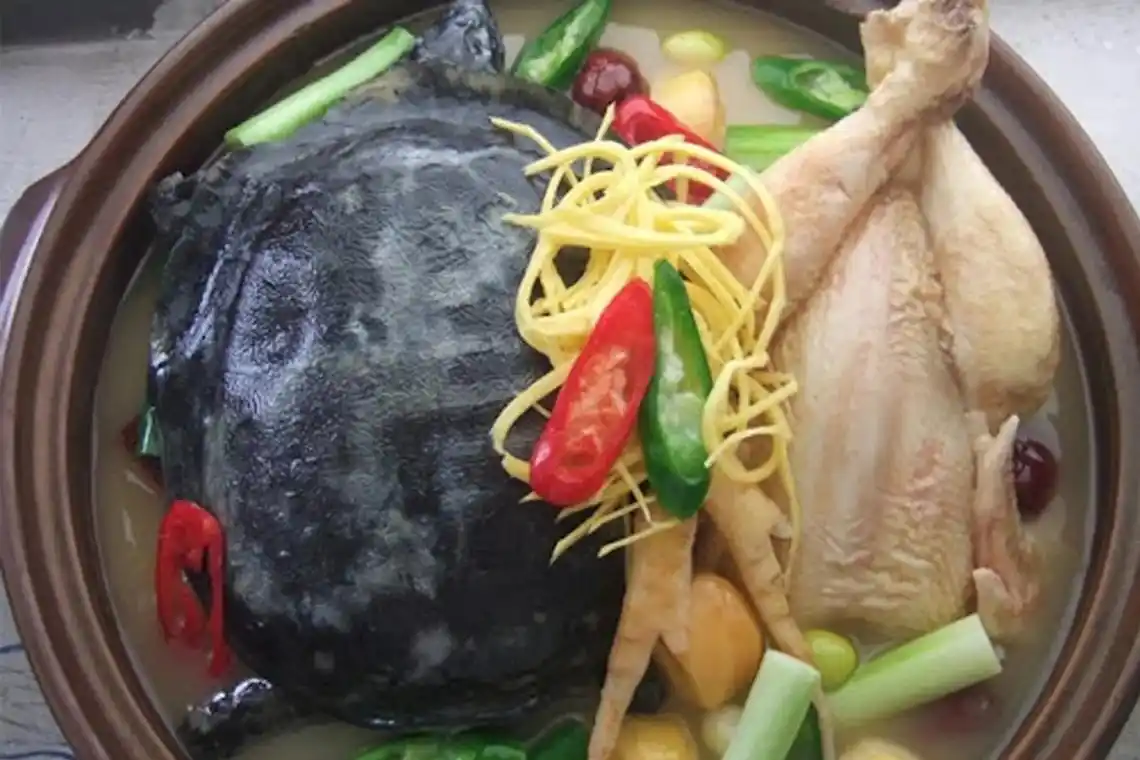 韩国夏天越热越要补身什么是龙凤汤一碗要10万韩元