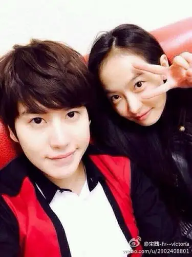 宋茜——圭贤"在光化门"后台应援