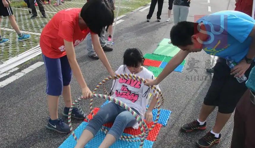 指压板挑战趣味运动项目