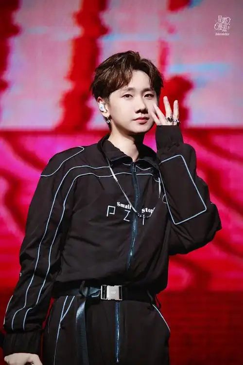 汪苏泷实体专辑21世纪罗曼史