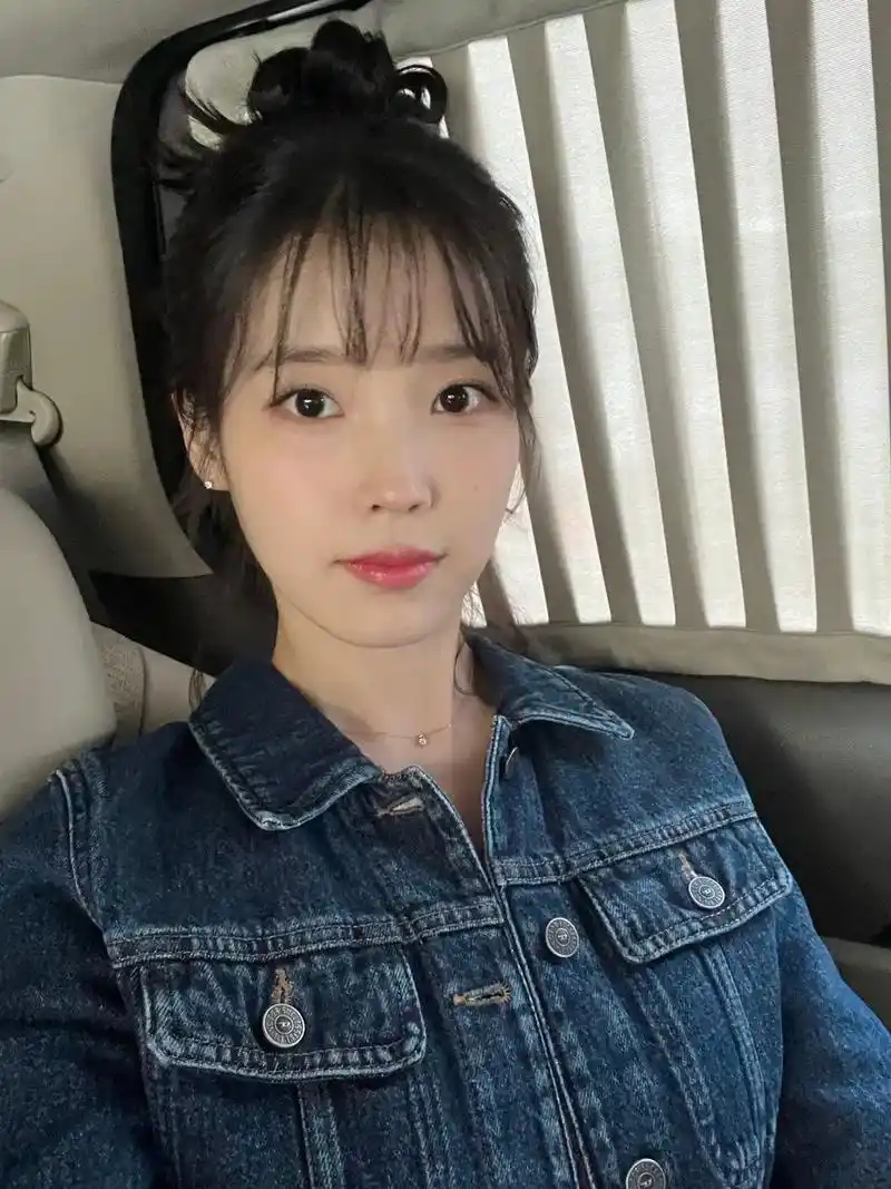 iu自拍05.美貌更新#iu #泰裤辣 #iu李知恩 #五月 - 抖音