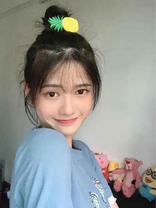 8个自拍拍照姿势简单学起来拍元气满满少女感自拍照