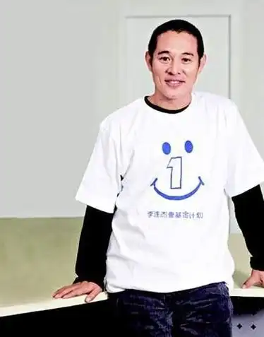 血气方刚,爱美人如命的李连杰,为什么信佛?其实是有原因的