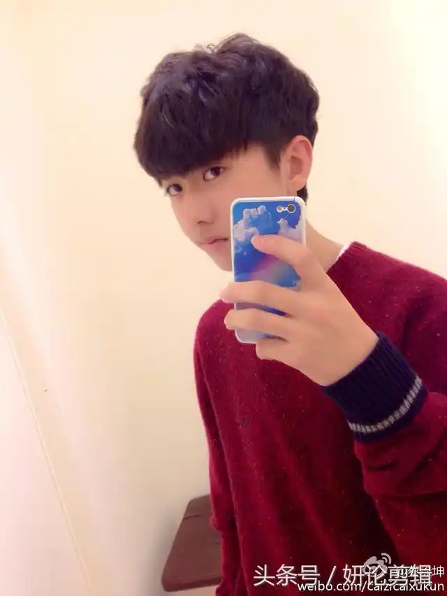 蔡徐坤整容了吗前后对比照曝光