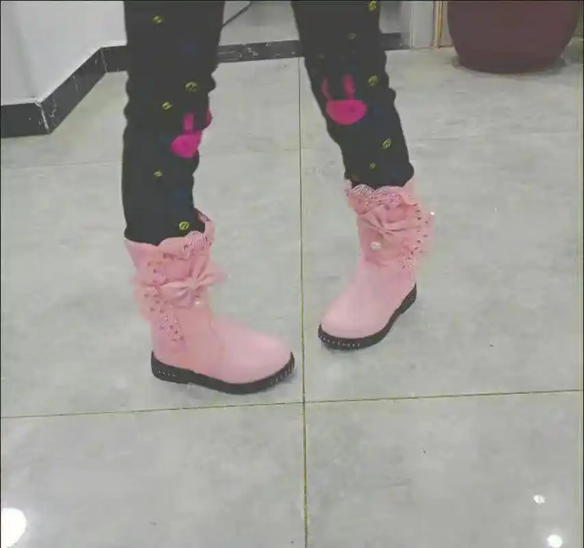 每个女孩小时候都有一双这样的靴子吧!