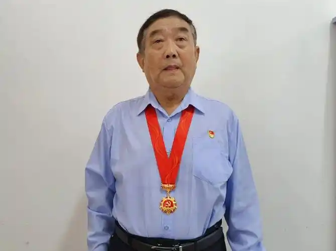 2022年3月,面对突发疫情,王玉仁和金湖县公安局老干部党支部的老同志