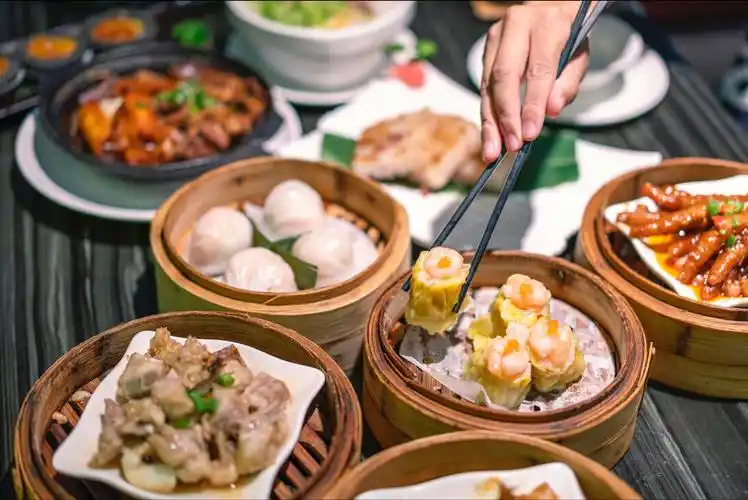 小知识:广东美食排行榜前十名(广东人爱吃的10道粤菜小吃)-图1