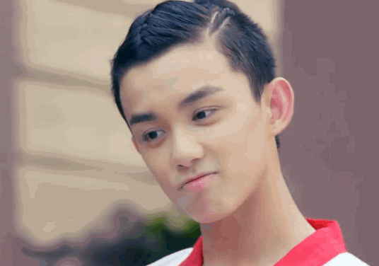 吴磊帅哥小鲜肉阳光帅气gif动图_动态图_表情包下载_soogif