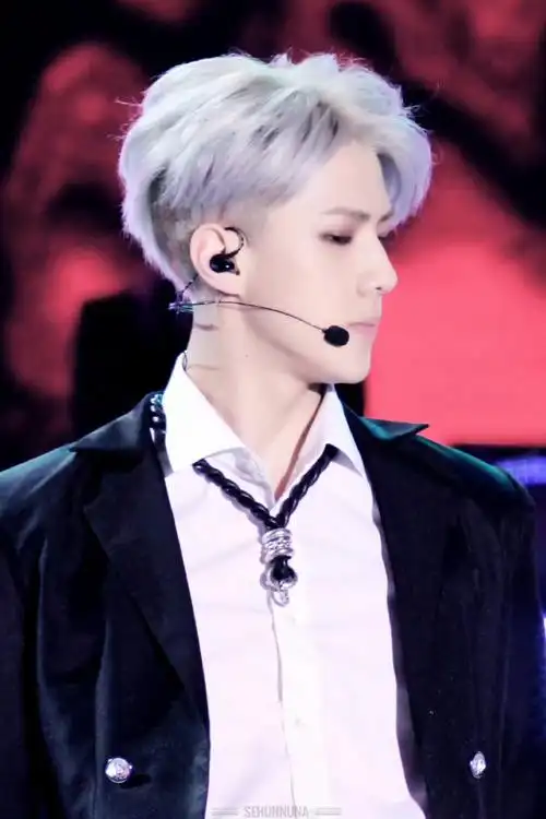 吴世勋##exo唯一官方门面吴世勋#    银发小狼    cr.  131019