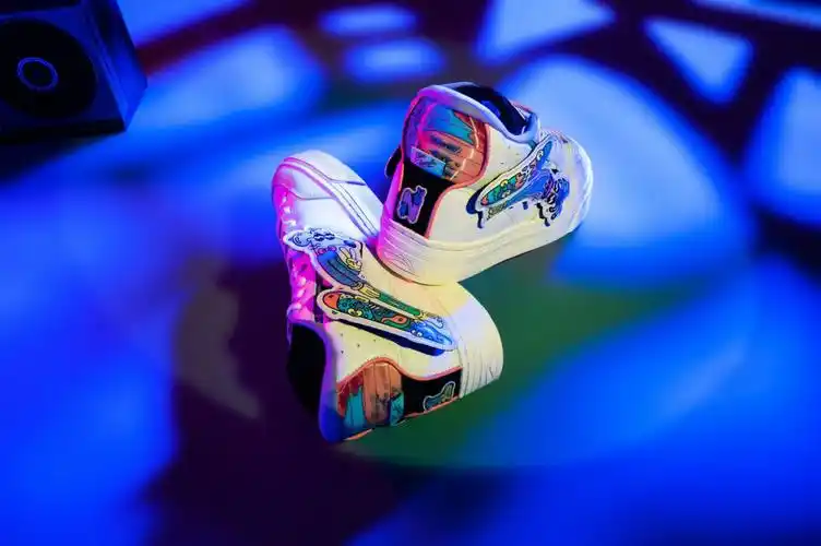 李宁x惟吾180cny限定