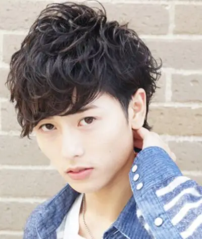 男生逢松烫小麦穗烫发图片 小麦穗烫发发型图片