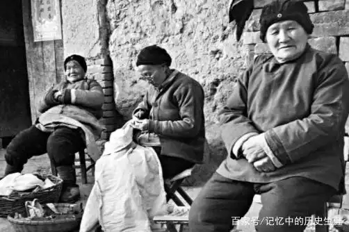 老照片:上世纪80年代的农村场景,艰苦的岁月,别样的精彩