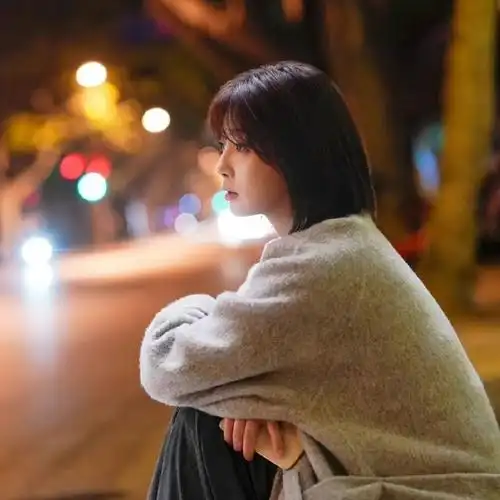 头像壁纸殷桃感情里的意外大多都是蓄谋已久