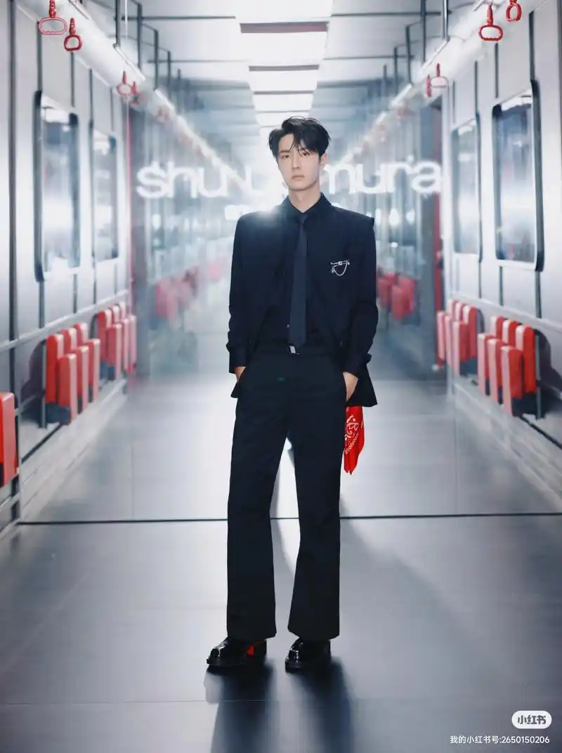 王一博真人形手办 宽肩窄腰小脸大长腿 顶级颜值模特身材