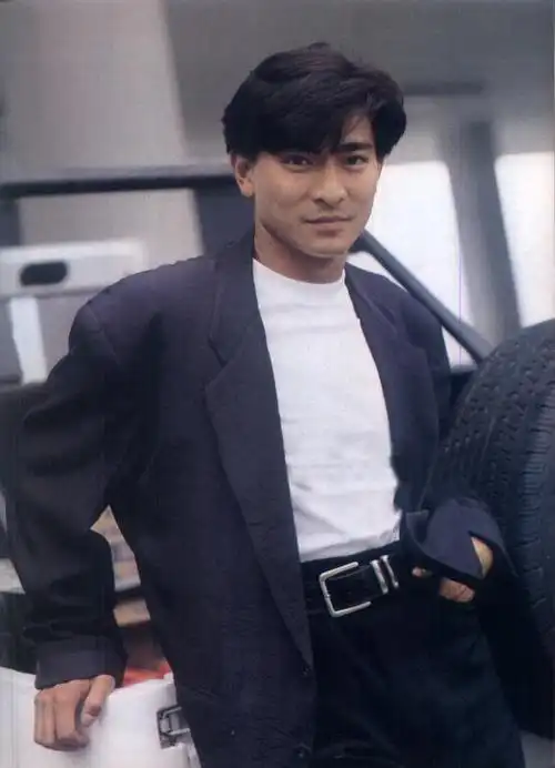 刘德华:成名后给父母买房,给兄弟姐妹买房买车,每年陪父母旅游