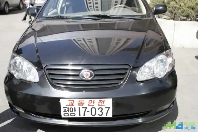 盘点各国警车 朝鲜用党徽换标