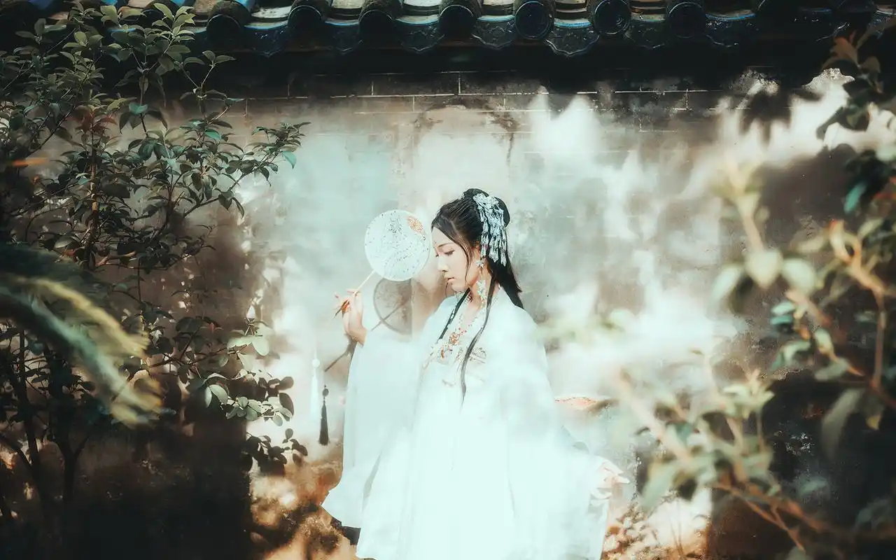 清纯仙气古装美女高清桌面壁纸.欢迎继续关注美桌网win4000.