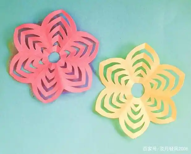 幼儿园简单小手工,基础剪纸教程,一张纸剪出一朵简单的花朵