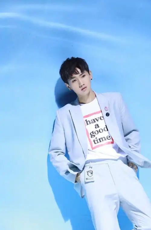 汪苏泷哥哥的腿不是腿全图