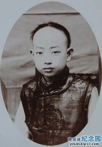 青年梅兰芳1 照片说明:暂无    所属相册: 生前照片