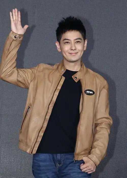 林志颖谈去年车祸哽咽称差点害到儿子:还好是我受伤,不然我没法接受