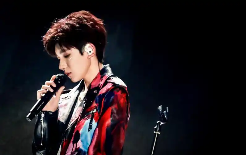 王源 五周年 《空白格》