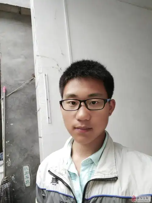 【帅男秀场】冯英男 19岁 射手座 学生