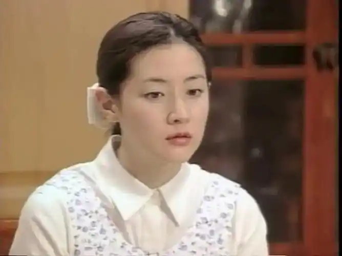 火花中的李英爱这个角色是她的颜值巅峰吧