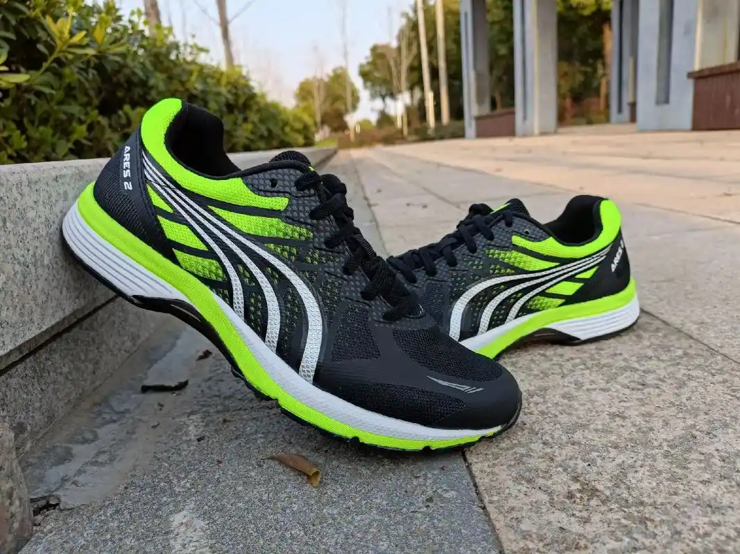 多威跑鞋.多威战神二代跑步鞋   竞速训练马拉松跑步鞋,鞋底 - 抖音