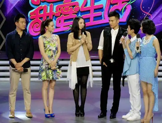 董璇高云翔录大本营 聊夫妻甜蜜生活