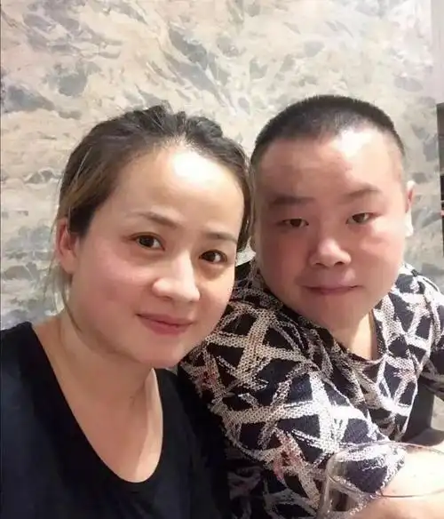 岳云鹏:五个姐姐疼他,女大学生帮他,妻子扶他,郭德纲捧他