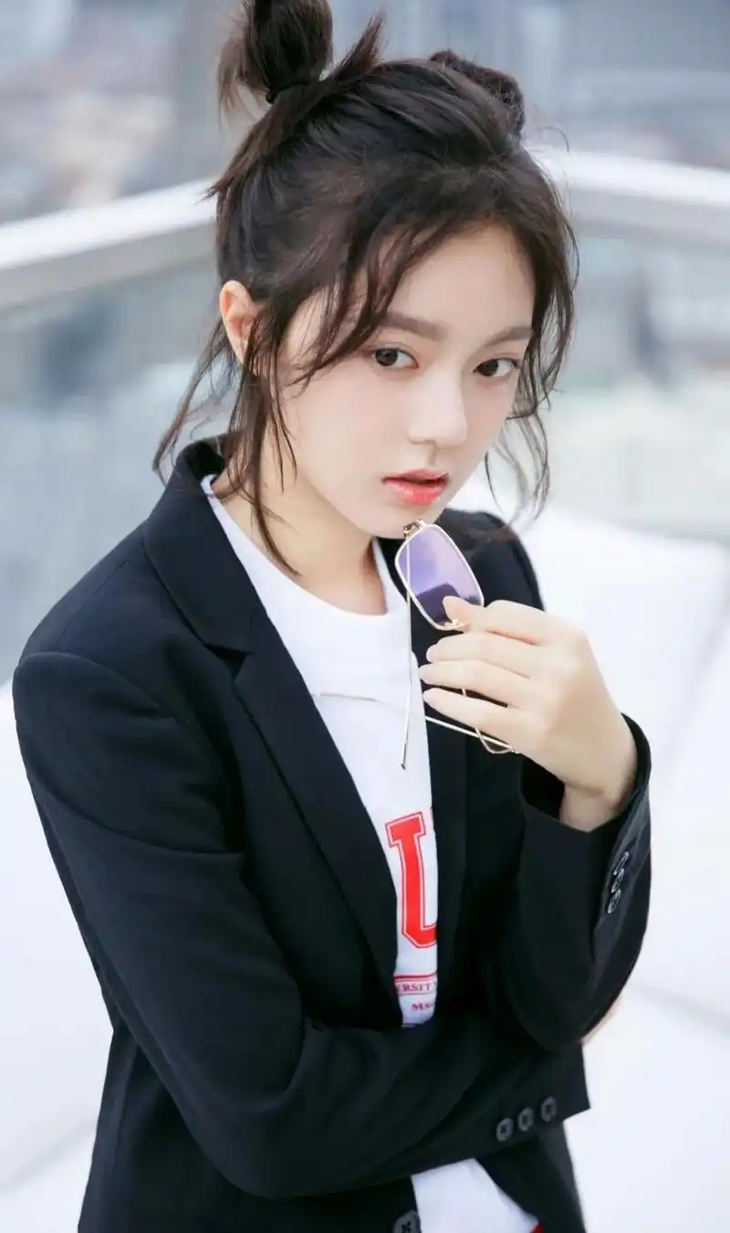 初恋女神赵今麦少女感爆棚,清纯灵动,人见人爱