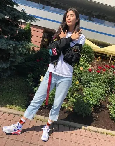 中国女足第一美女,1米88身材似模特,择偶标准很低,28岁仍单身