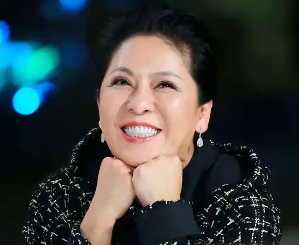 1989年,向太陈岚直接一巴掌甩在关之琳脸上:你知道为什么吗?  第5张