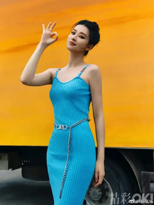 乔欣好时髦##乔欣蓝色烟熏妆