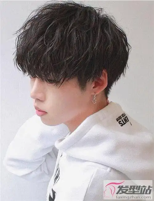 夏季男生烫发推荐 清爽帅气空气烫_发型站_最新流行发型设计发型图片