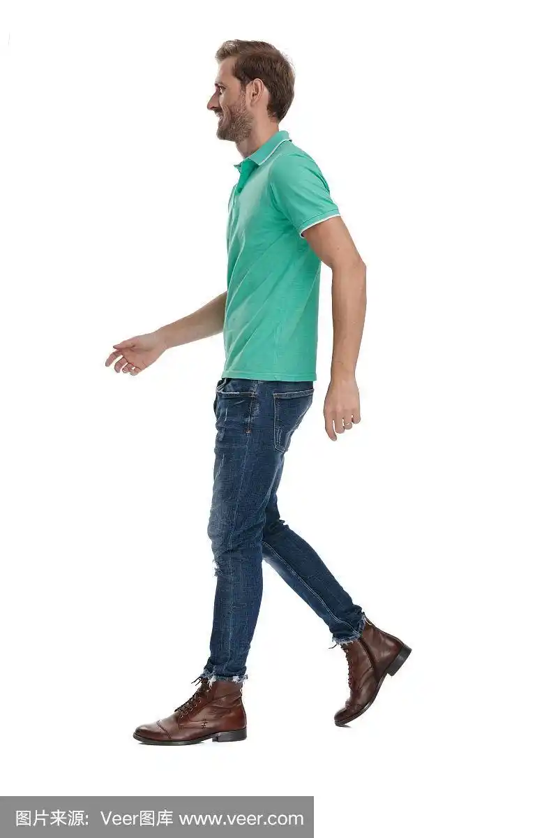 一个匆忙行走的男人的侧影