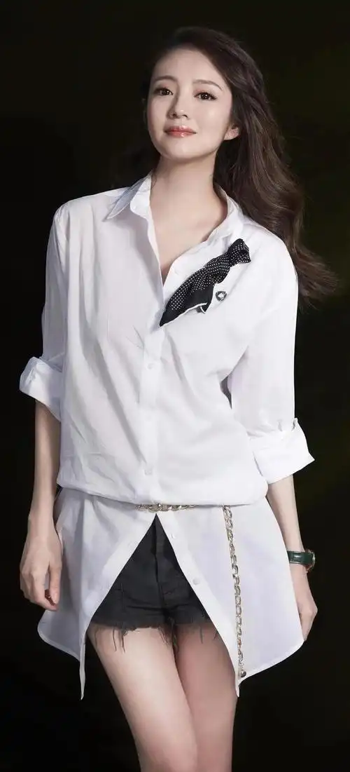 安以轩惊艳写真图集_网易订阅