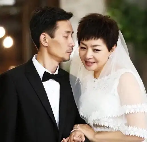 英达26年不闻不问求和看孙子被巴图拒绝宋丹丹他没资格