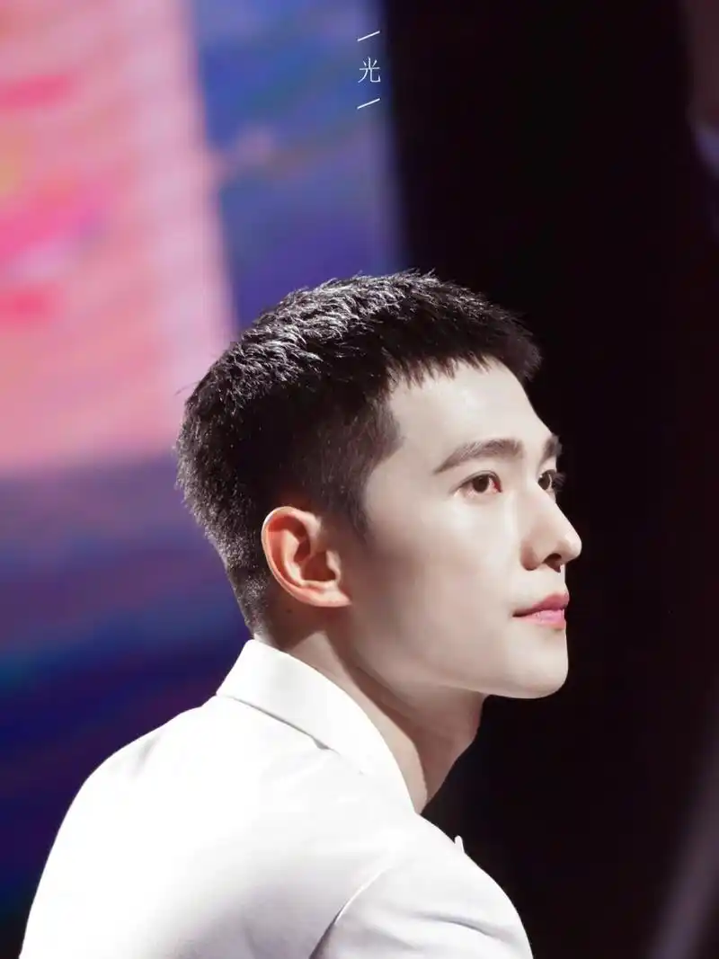 寸头杨洋又来鲨人啦!