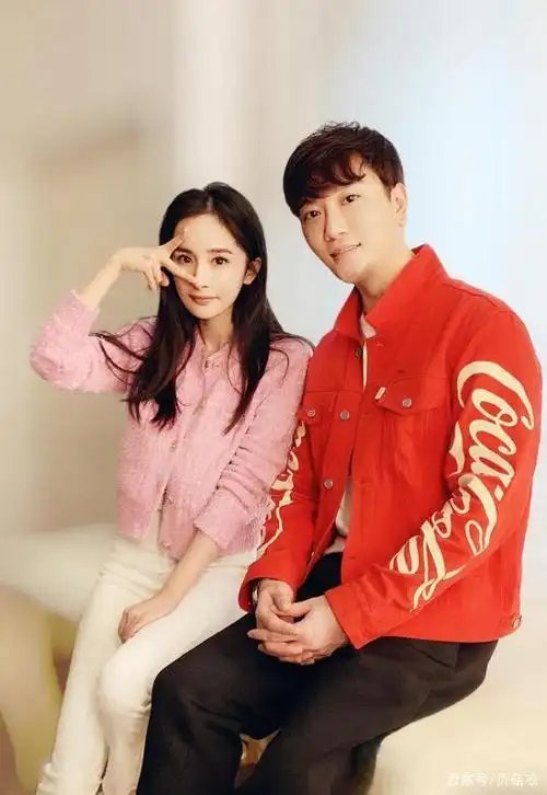 杨幂与神秘男子拍照,几年友情被传出绯闻,与魏大勋感情走向成谜