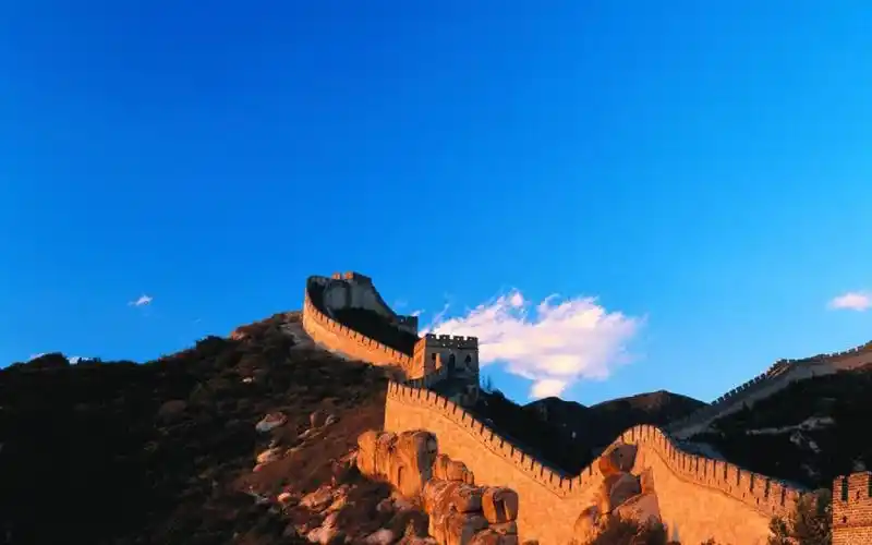 中国万里长城壮观桌面壁纸