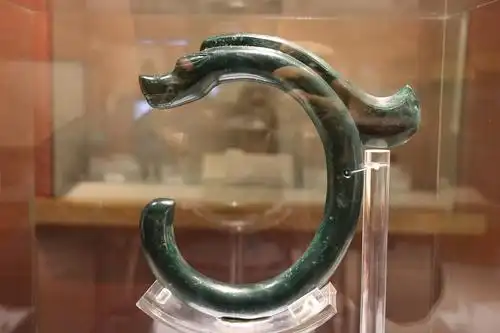 红山文化c形玉龙