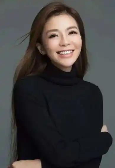 逆境成长央视主持人朱迅讲述从病痛中汲取力量的温暖故事