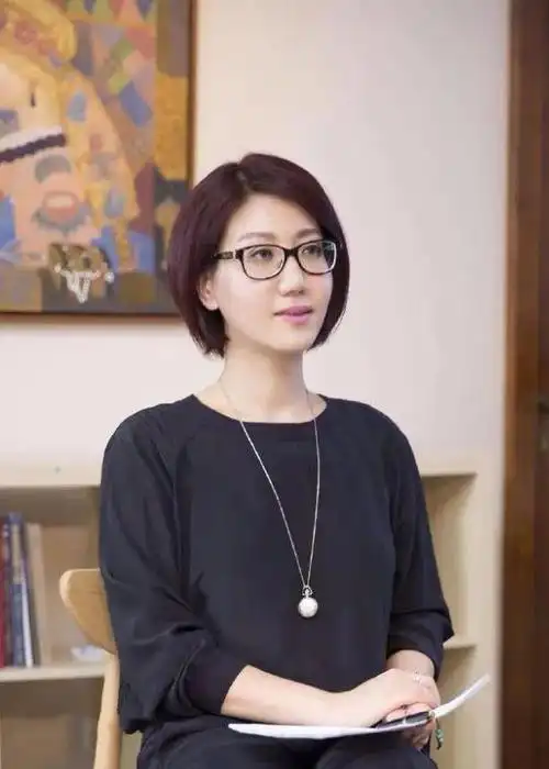 伊能静怼梅艳芳的访谈节目主持人原来是个宝藏啊