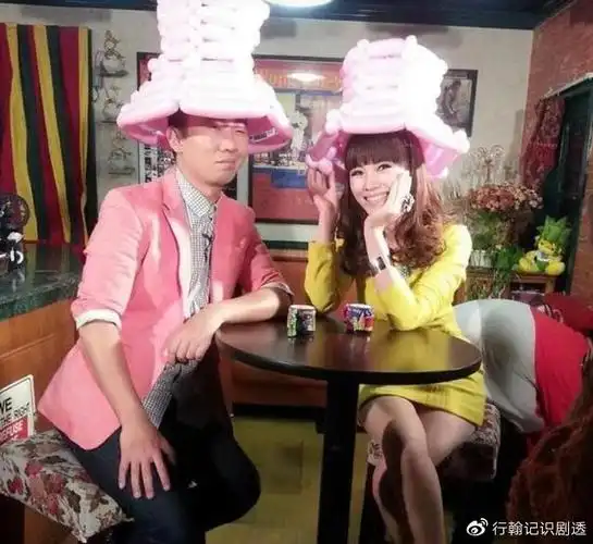 杨迪官宣恋情女友默默等候15年原因令人意外