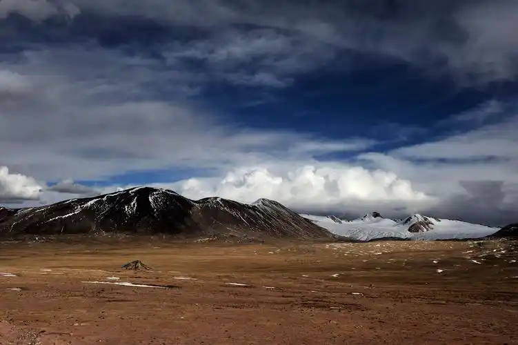 苍凉壮美原始自然的藏北羌塘无人区风光